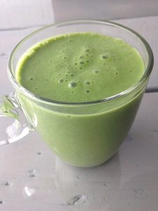 simple thoughts groene smoothie spinazie, banaan