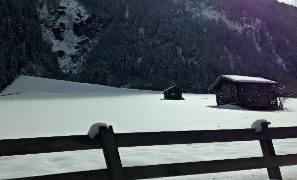 simple thoughts wintersport sneeuw hut