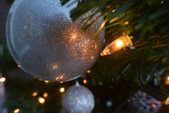 simple-thoughts-verzamel-kerstboom-glitter-kerstbal